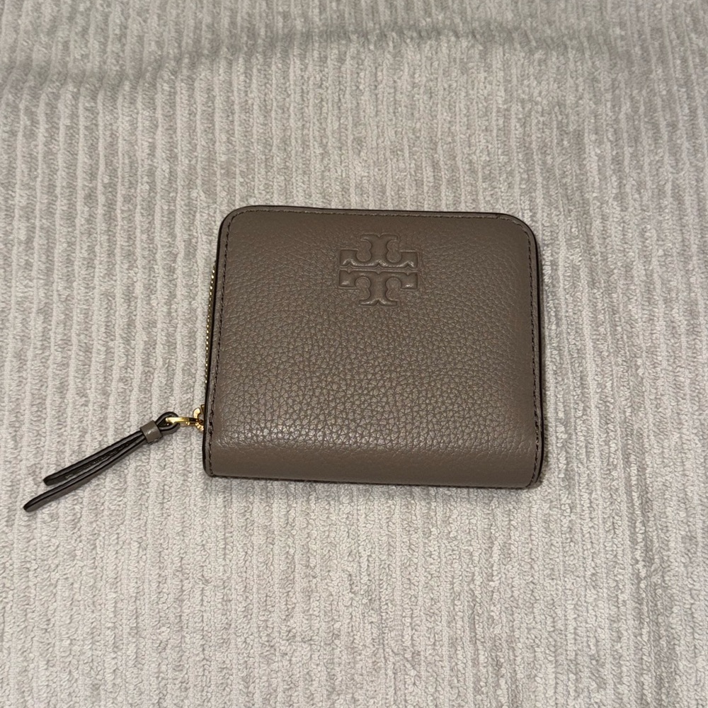 Tory Burch Thea Bi Fold Wallet